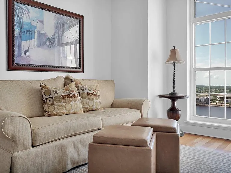 400 E Bay St #Penthouse 4 — Photo 21