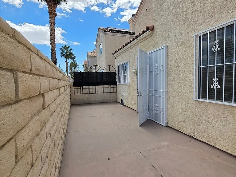 2524 Silver Shadow Dr — Photo 36