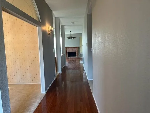 517 E Grubb Dr — Photo 10