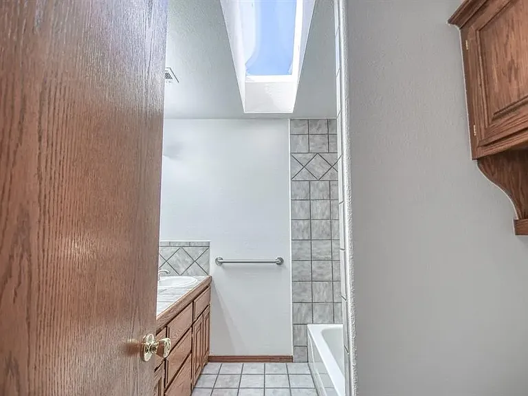 3609 Hampton Ct — Photo 23