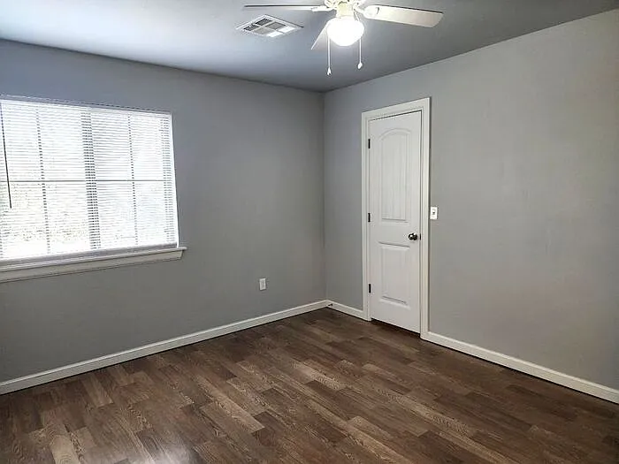 1120 E Campbell St — Photo 25