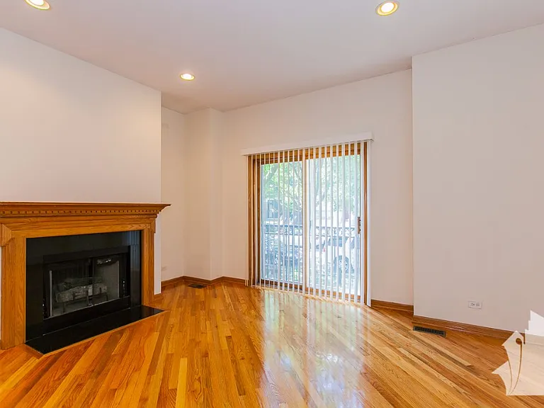 2719 N Wayne Ave #2S — Photo 3