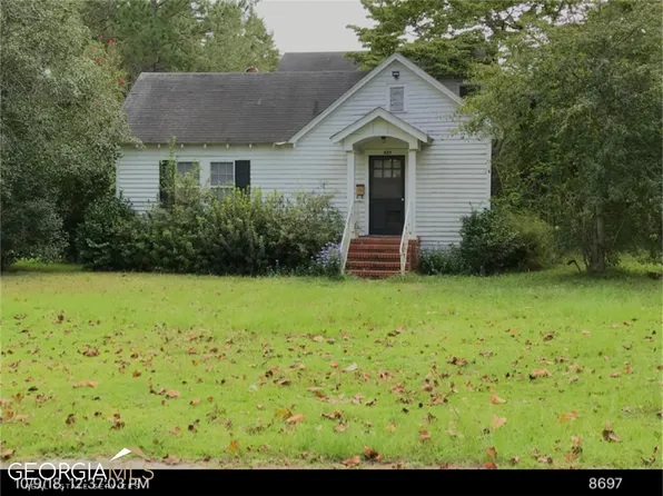 325 W Pine St, Swainsboro, GA 30401