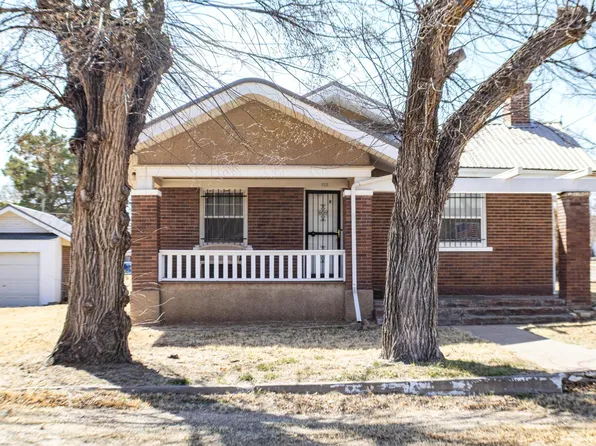 302 E 6th St, Clarendon, TX 79226