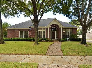 2003 Walnut Green Dr, Houston, TX 77062