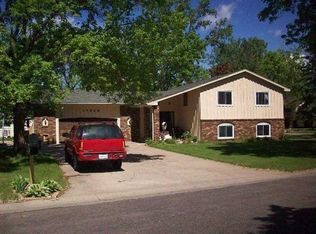 11948 Eldorado St NW, Coon Rapids, MN 55433