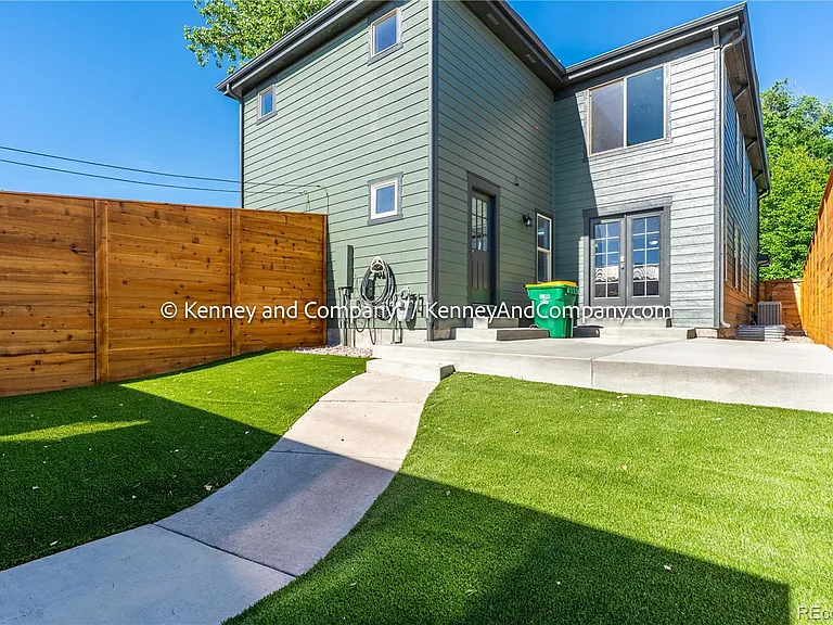 109 Cantril St — Photo 27
