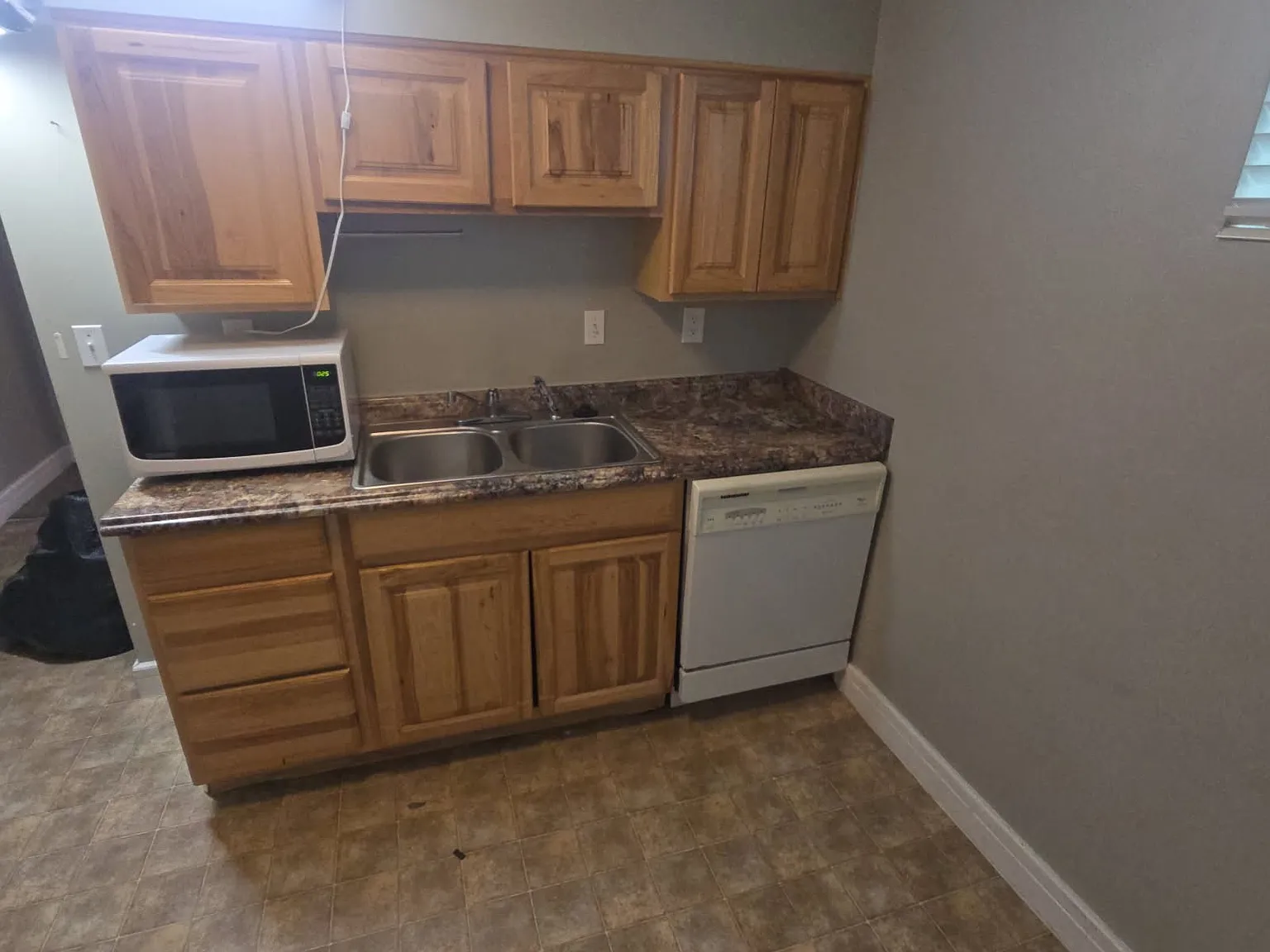 1 bed, 775 sqft, $1,150 — Photo 4