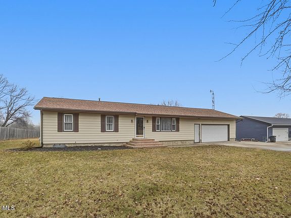 2nd image of 1085 Lutz Rd