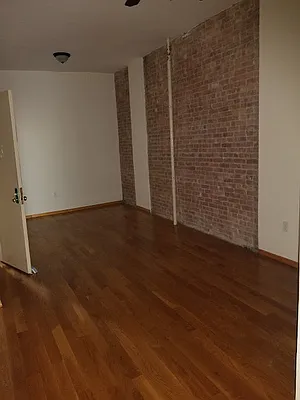 Rented by Dyer Estate Mgmt | media 6