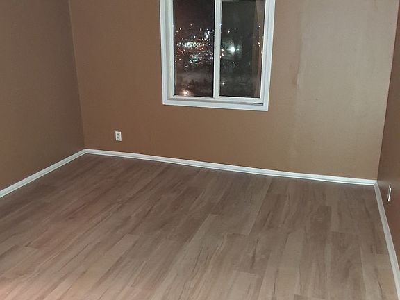 2nd image of 111 Hilltop Ct #D