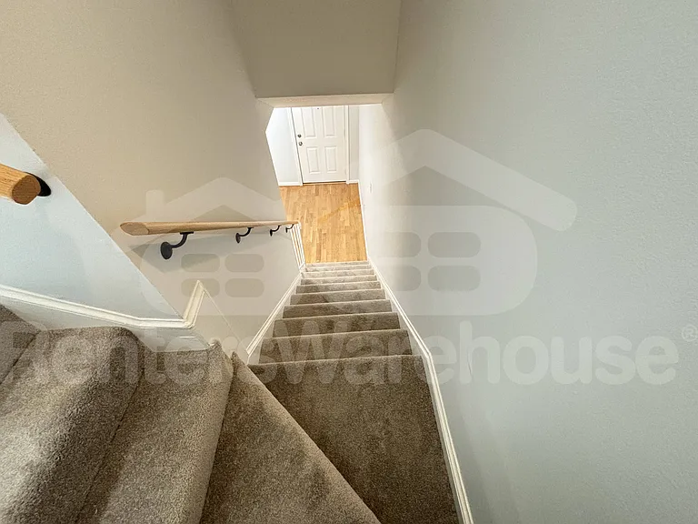 1216 Westview Ter — Photo 9