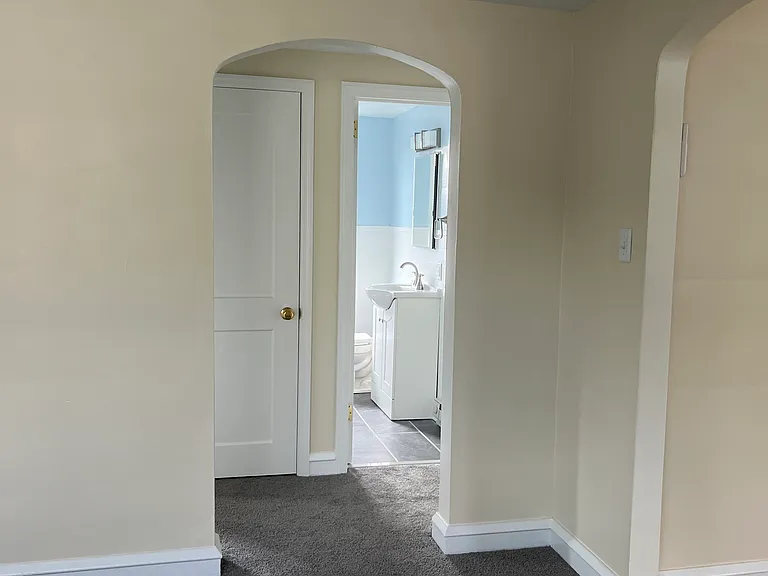 803 Burke St — Photo 13