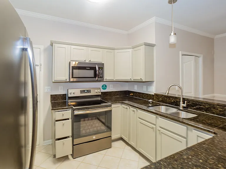 5902 Shining Oak Ln — Photo 5