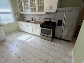 14 N Spring St, Ansonia, CT
