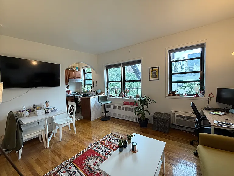 266 W 22nd St #3 — Photo 7
