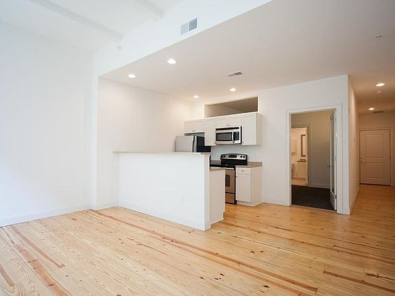 2nd image of 38 Crown St APT 210