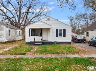 2204 S 15th St, Springfield, IL 62703