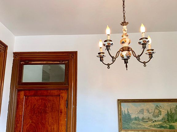 5th image of 3720 Wyandotte St APT 2