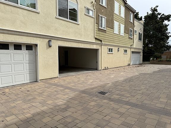 2nd image of 11506 186th St Unit C
