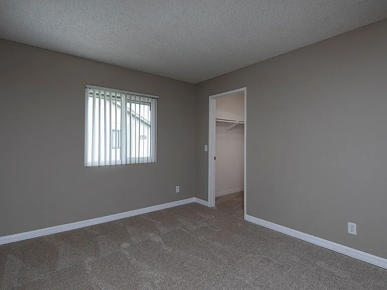 Oro Vista Apartments — Photo 24