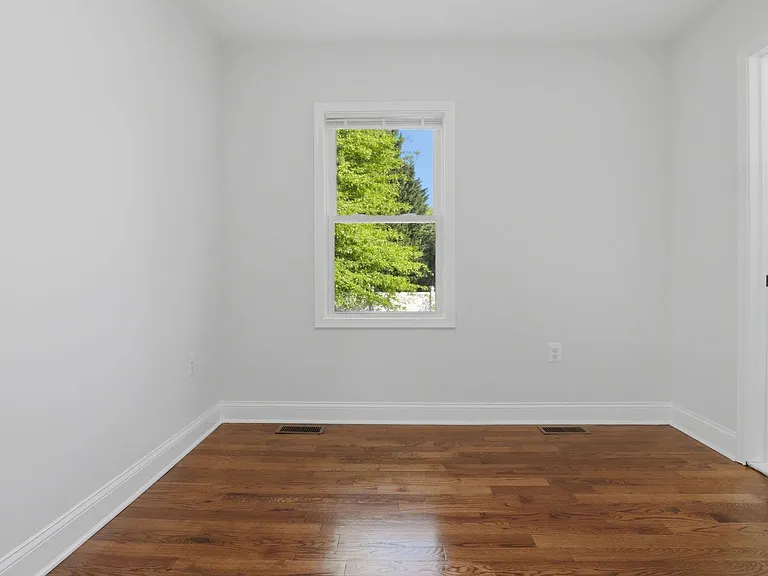5633 Jamestown Rd — Photo 16