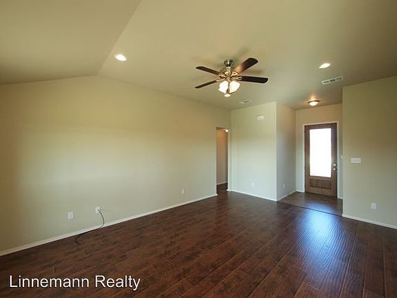 4th image of 2105 Jefferson Ct S