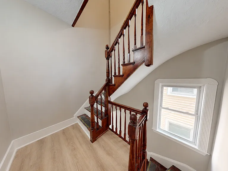 203 Chelsea St #2 — Photo 7