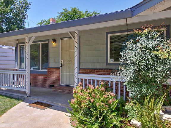 3rd image of 2325 Laramie Ln