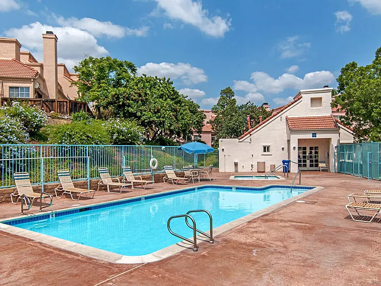 12083 Calle De Montana #219A — Photo 13