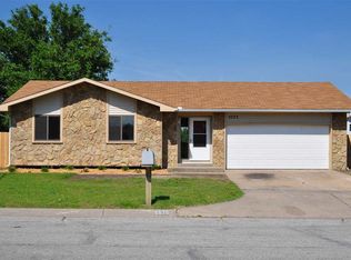 5575 S Mosley St, Wichita, KS 67216