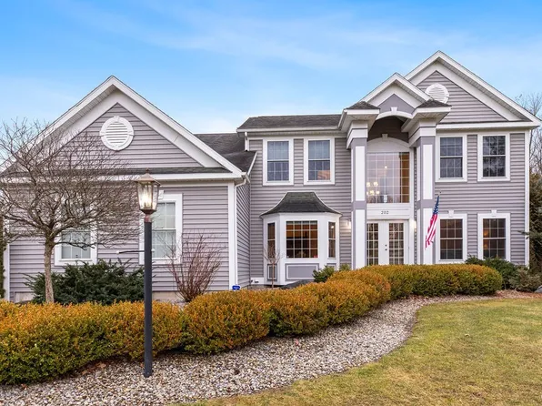 202 Wey Bridge Ter, Camillus, NY 13031