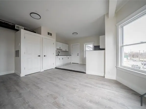 1970 E 71st St, Cleveland, OH 44103