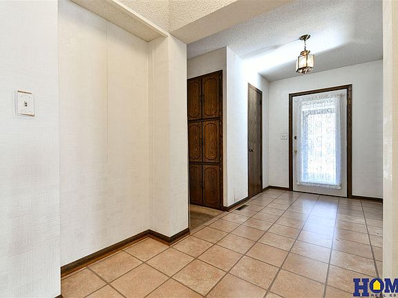4th image of 2817 Dorothy Dr