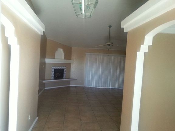 Entry way to Lg living area