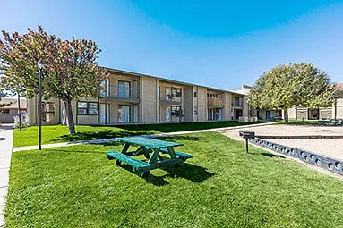 1 bed, 675 sqft, $1,438 — Photo 3