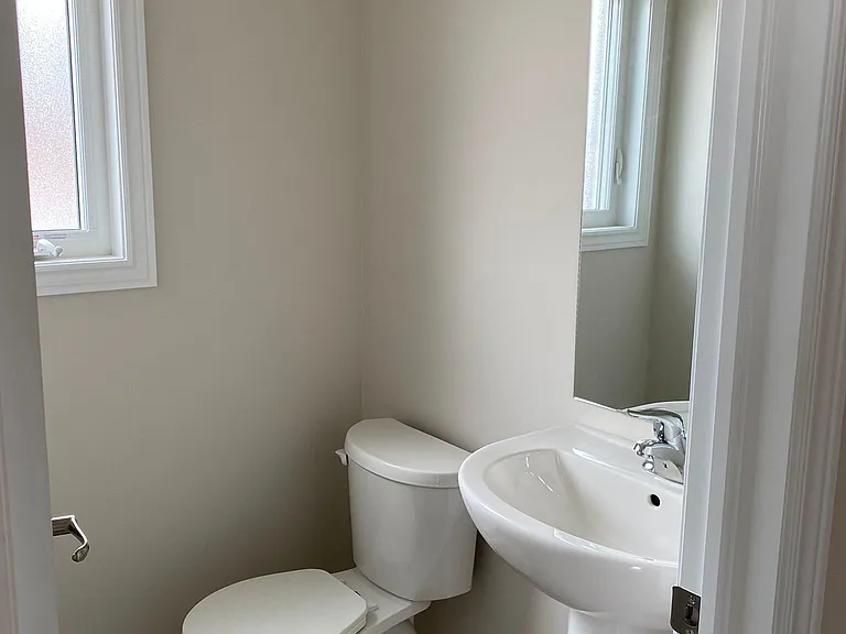 87 Sycamore St — Photo 9