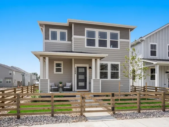 2454 Heyworth Ln, Fort Collins, CO 80524