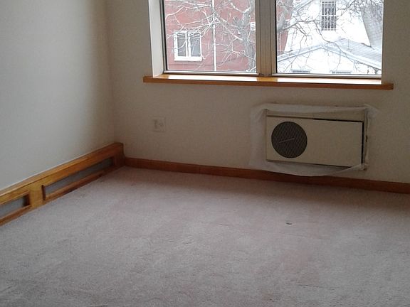 4th image of 2372 E 15th St