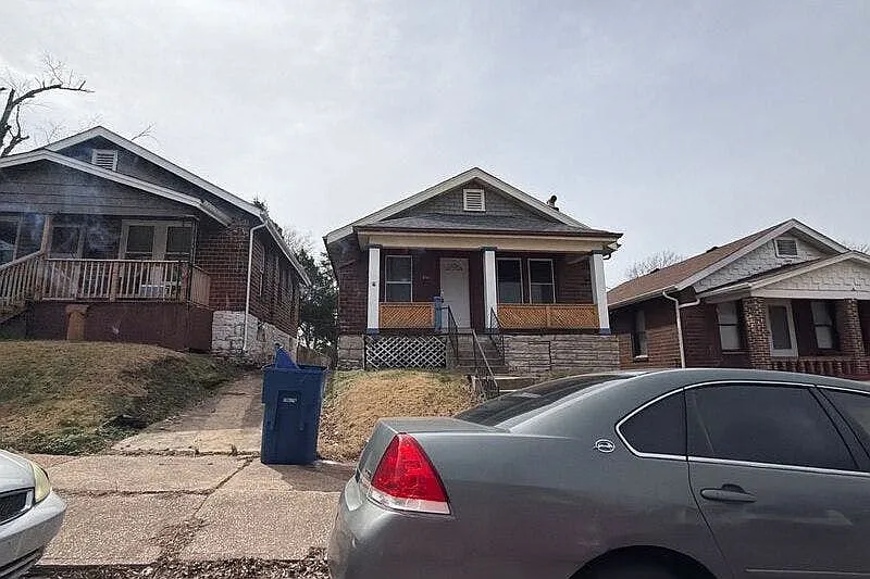 3722 Neosho St photo 1
