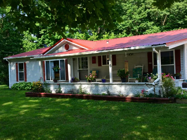 54269 Wilbur Rd, Three Rivers, MI 49093