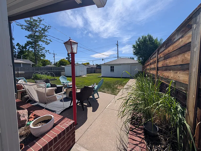 33 S Julian St — Photo 27