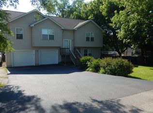 5305 Woodrow Ave, McHenry, IL 60051