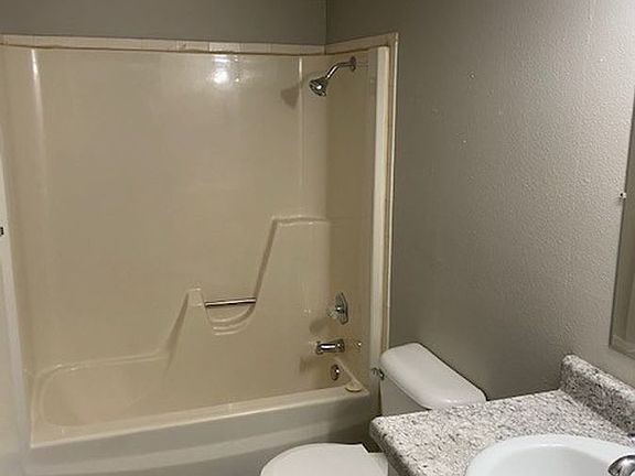 3rd image of 235 Ash St APT 8
