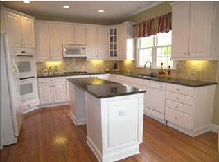 211 Chesapeake Dr, Gibsonia, PA 15044