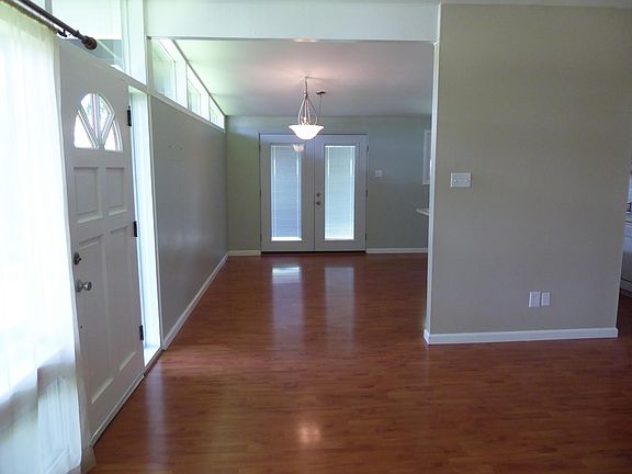2nd image of 12 Holly Ln