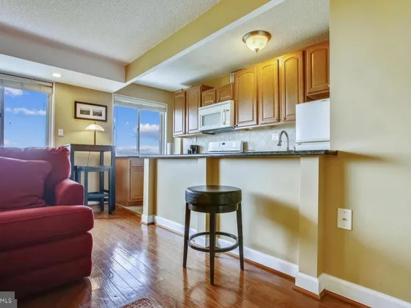 2500 N Van Dorn St, Alexandria, VA 22302