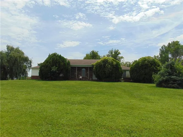 23903 E 321st St, Harrisonville, MO 64701