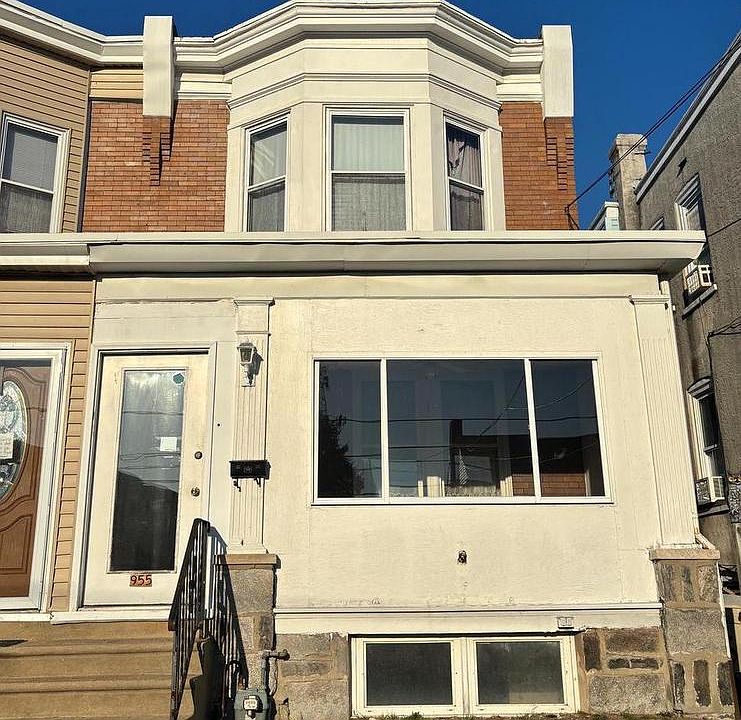1st image of 955 Ashland Ave