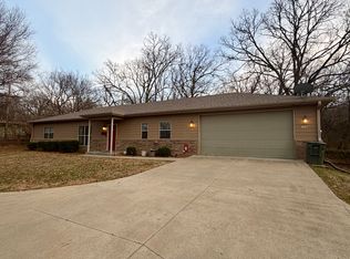 1240 N Lewis Ave, Fayetteville, AR 72703